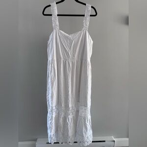 Melanie Lyne White lien blend embroidered Dress (Size 18)